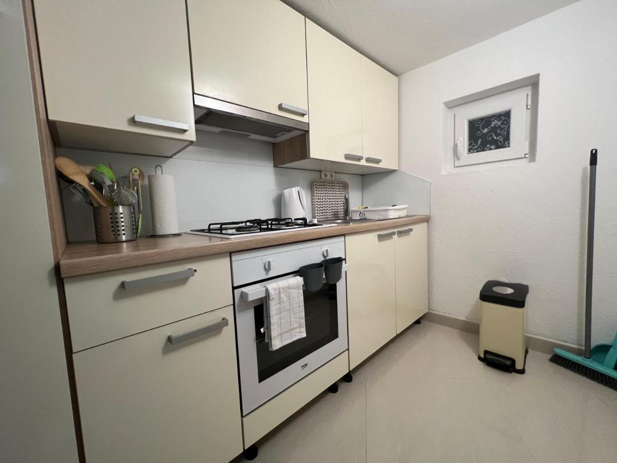 Apartment Katalin Kornić Exteriér fotografie