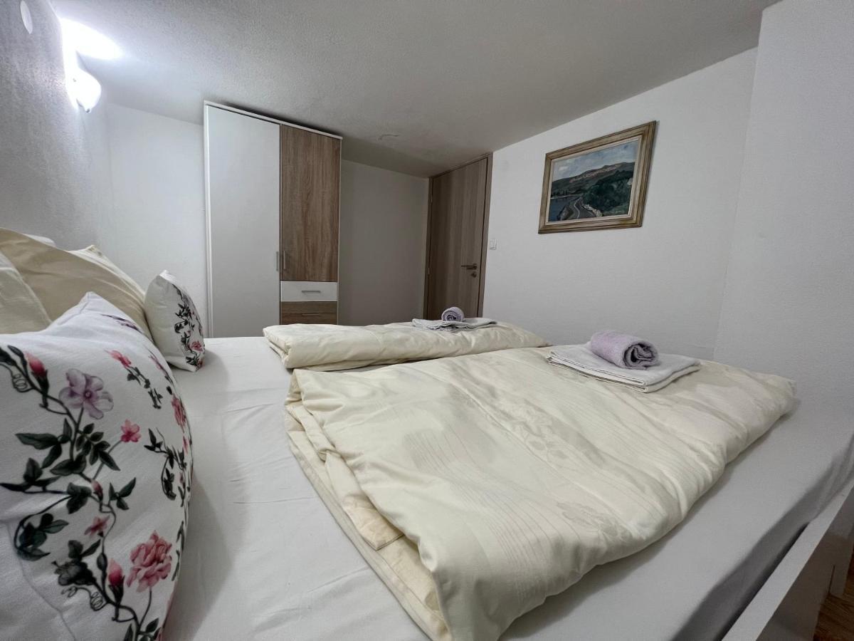 Apartment Katalin Kornić Exteriér fotografie