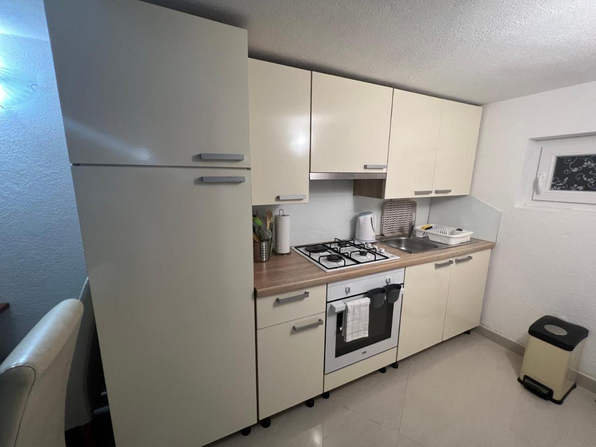 Apartment Katalin Kornić Exteriér fotografie