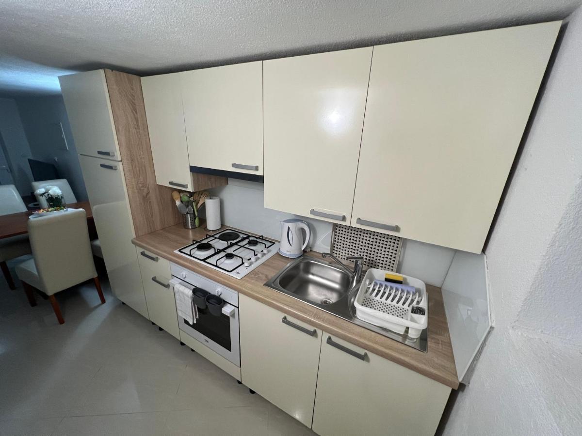 Apartment Katalin Kornić Exteriér fotografie