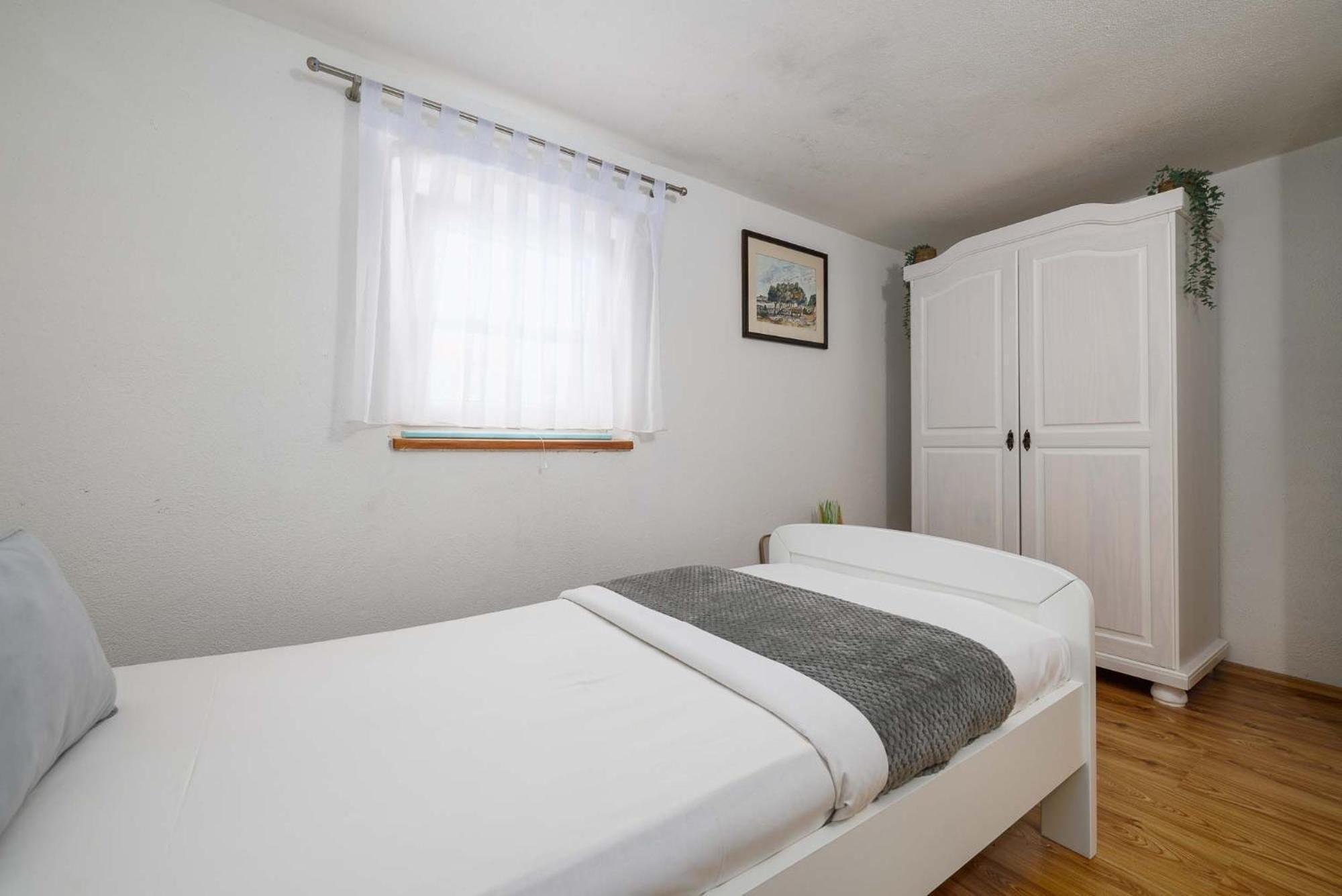 Apartment Katalin Kornić Exteriér fotografie