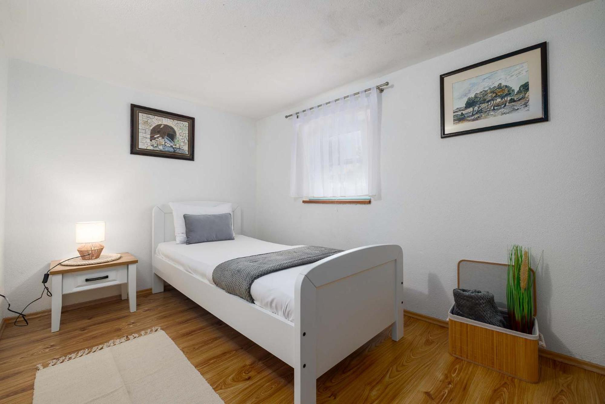 Apartment Katalin Kornić Exteriér fotografie